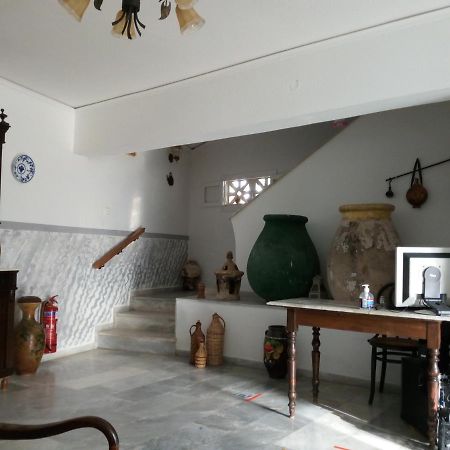 Agnes Rooms Kini Exterior photo